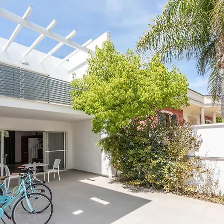 מלון דירות Blu Marine 4*