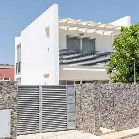 Blu Marine Ξενοδοχείο με διαμερίσματα 4*